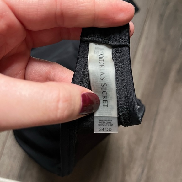 Victoria Secret Black Bikini Top - 34DD - Picture 4 of 4